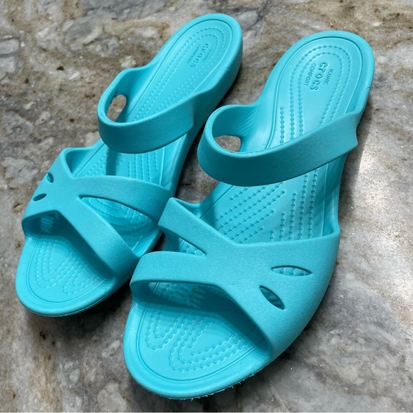 Crocs Iconic Comfort Women's Aqua Strappy Slip On Kelli Slipper Size US 10 - Picture 9 of 9